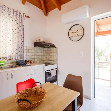 Porto Gerakas Villa *